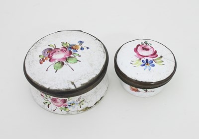 Lot 492 - A Bilston enamel circular box, late 18th...