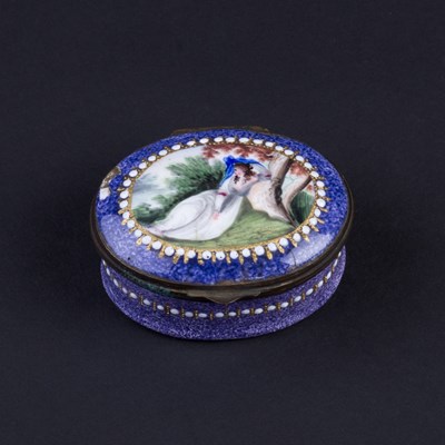 Lot 495 - A Bilston enamel patch box, late 18th Century,...