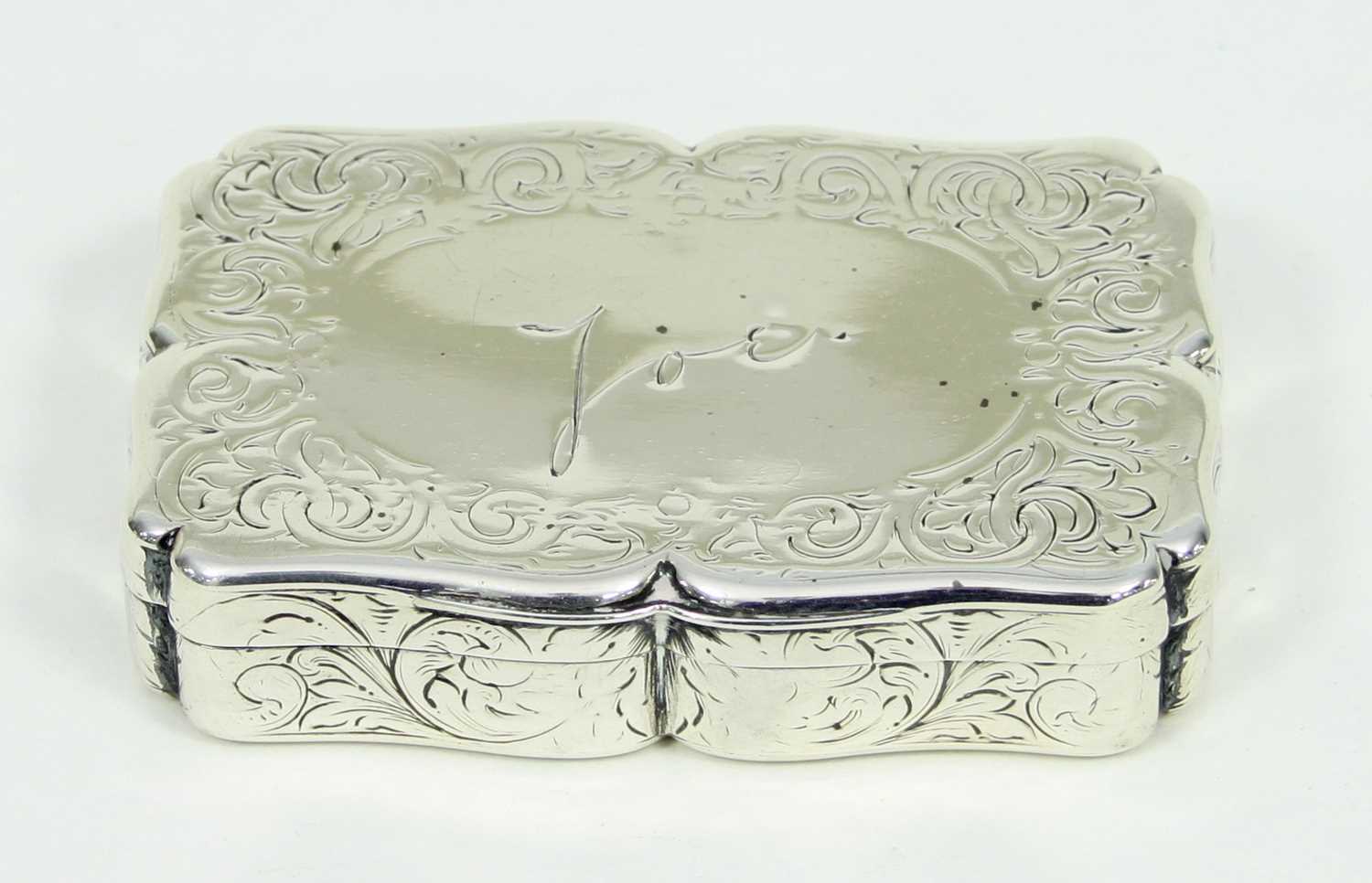 Lot 509 - A Victorian silver snuff box, Nathaniel