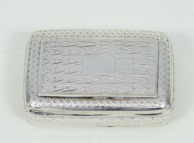 Lot 514 - A George III silver snuff box, Joseph Willmore,...