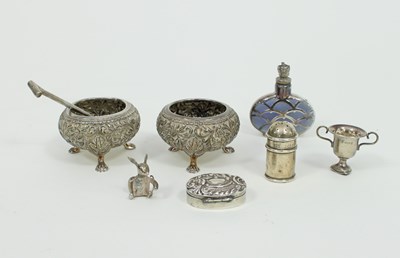 Lot 522 - A miniature silver pepper pot, Birmingham 1900,...