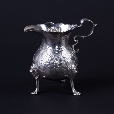 Lot 547 - An Irish silver jug, William Townsend, Dublin...