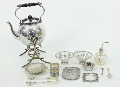 Lot 616 - A pair of silver bonbon dishes, Walker & Hall,...