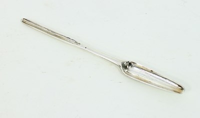 Lot 631 - A George I silver marrow scoop, Britannia...