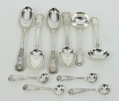 Lot 639 - A quantity of Queens pattern flatware, various...