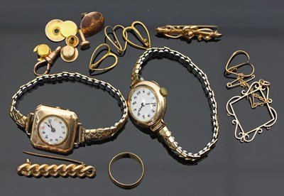 Lot 679 - Two 9ct gold wrist watches, each with circular...