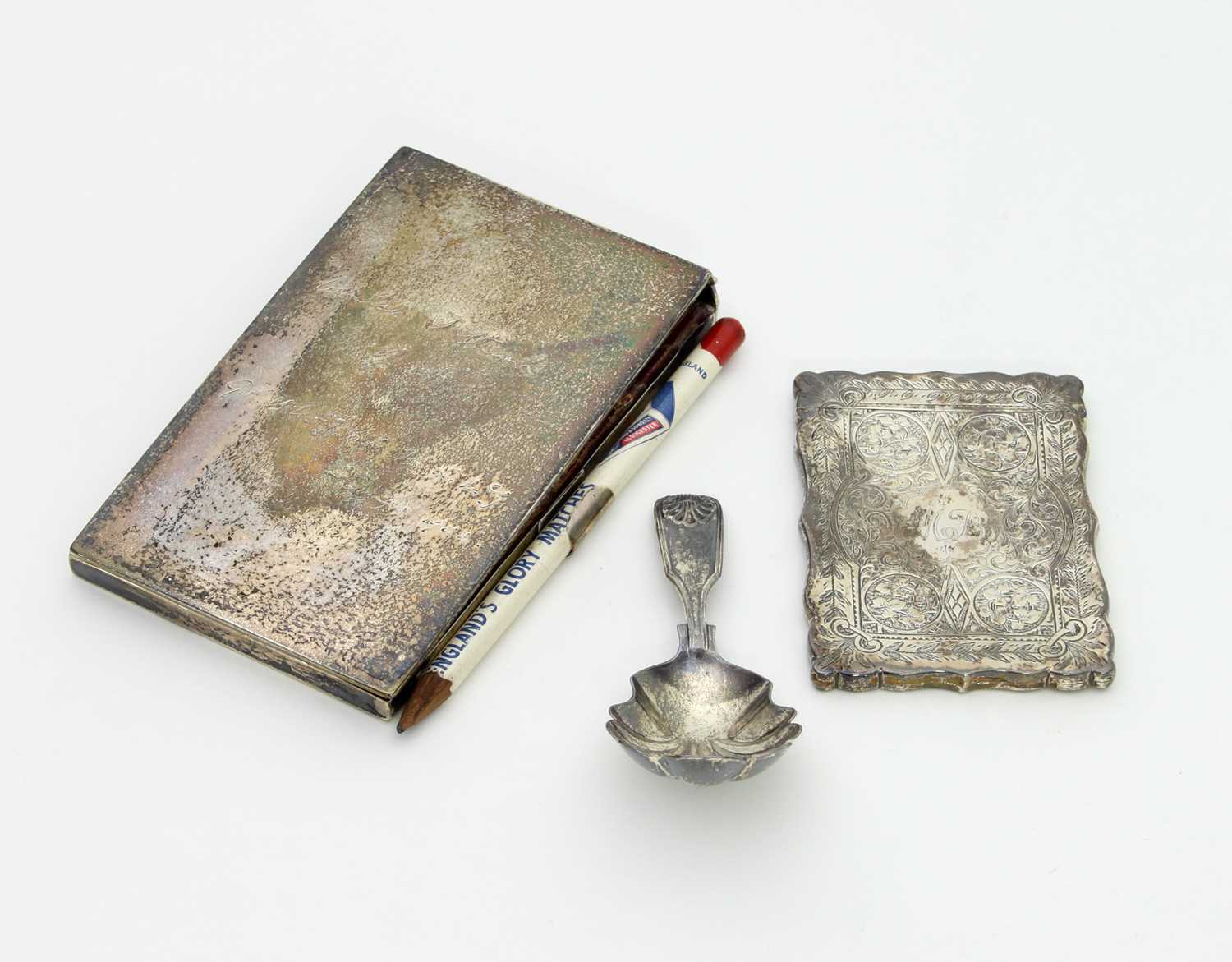 Lot 19 - A silver caddy spoon, James & Josiah Williams,...