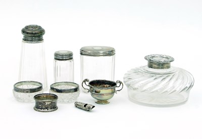 Lot 31 - A large glass inkwell with spirally cut...