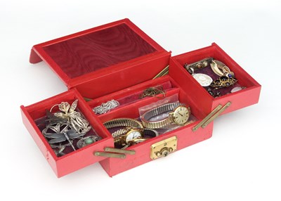 Lot 98 - A quantity of costume jewellery including...