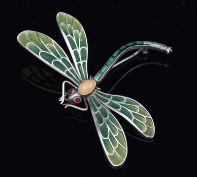 Lot 119 - An Art Nouveau style dragonfly brooch, the...