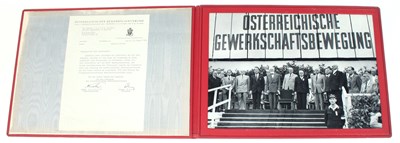 Lot 503 - A quantity of prints and photographs
