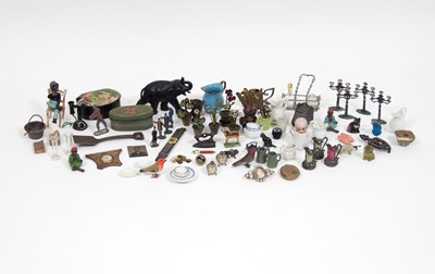 Lot 653 - A quantity of various dolls house accessories...