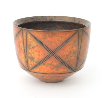 Lot 94 - Duncan Ross (born 1943)/A studio pottery bowl,...