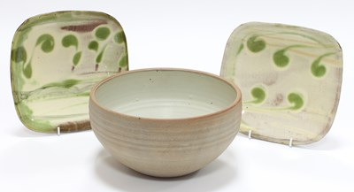 Lot 133 - A Winchcombe Pottery bowl and a pair of...