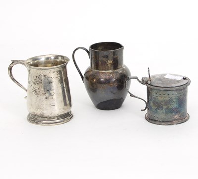 Lot 472 - A silver drum shaped mustard pot, London 1871,...