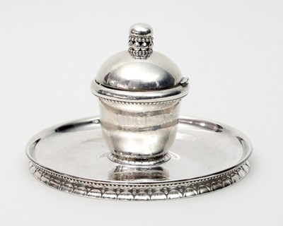 Lot 486 - A Georg Jensen silver inkwell with integral...