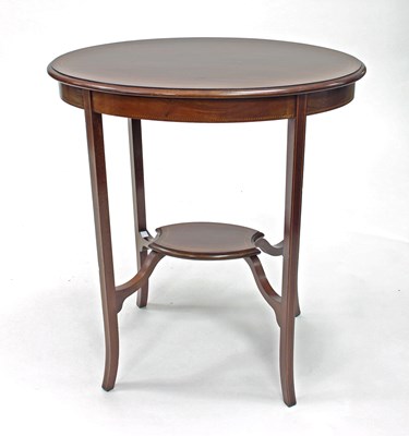 Lot 679 - An Edwardian mahogany oval occasional table,...