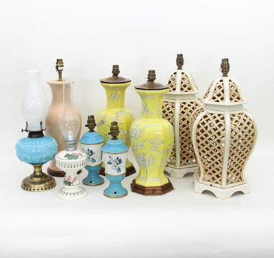 Lot 879 - Two pairs of ceramic table lamps and five...