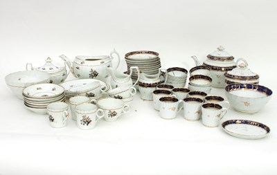 Lot 959 - A large collection of New Hall porcelain...