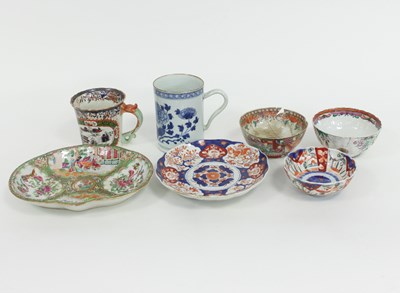 Lot 1045 - A late 18th Century Chinese blue and white...