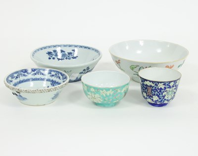 Lot 1052 - Two Chinese blue and white bowls and three...