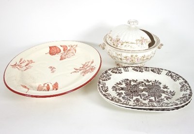 Lot 51 - A Wedgwood creamware meat platter decorated...