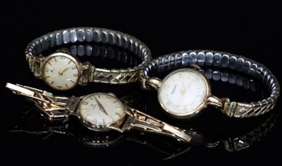 Lot 110 - A lady's 9ct gold Omega wristwatch, the 17...