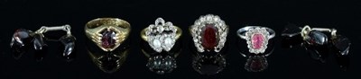 Lot 117 - A gentleman's 18ct gold dress ring set with a...