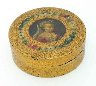 Lot 124 - A small Vernis Martin circular box, painted...