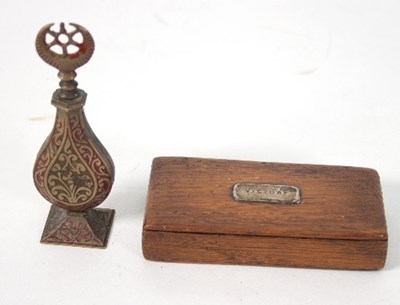 Lot 138 - A 19th Century oak snuff box, the cover with...