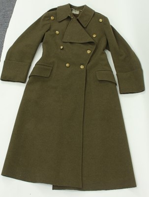 Lot 851 - A British army greatcoat, Royal Berkshire...