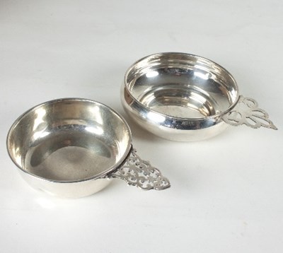 Lot 359 - A silver quaich, Barker Bros., Chester 1913,...