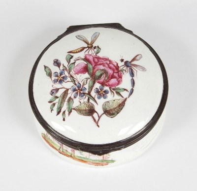 Lot 395 - A Bilston enamel circular box, circa 1780, the...