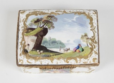 Lot 399 - A Bilston enamel rectangular box, circa 1780,...