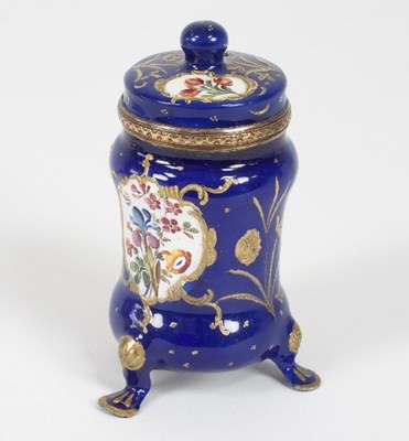 Lot 400 - A Bilston enamel mustard pot, circa 1780,...