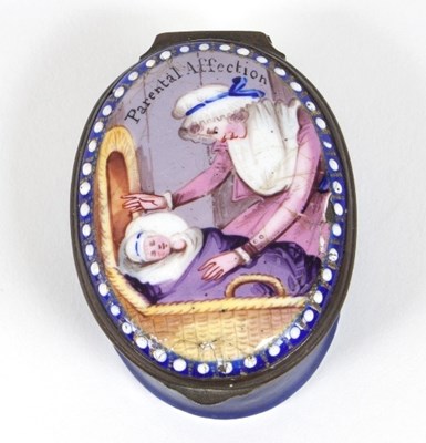 Lot 401 - A Bilston enamel patch box, circa 1800, oval,...