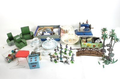 Lot 531 - A dolls sewing machine, a tea set and various...