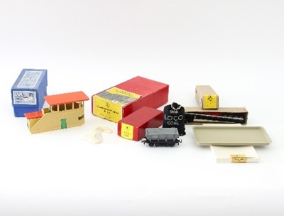 Lot 641 - A Trix Twin Railway No 766 Operating Dump...