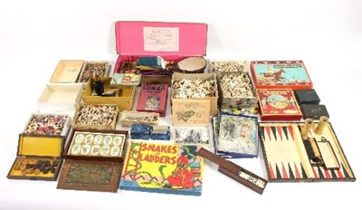 Lot 652 - A collection of jigsaw puzzles and board games...