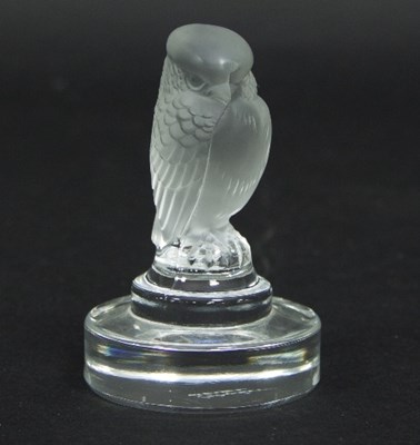 Lot 108 - Lalique: a crystal falcon, 8cm high