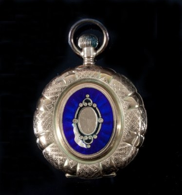 Lot 442 - A 14k gold cased pocket watch, the white...