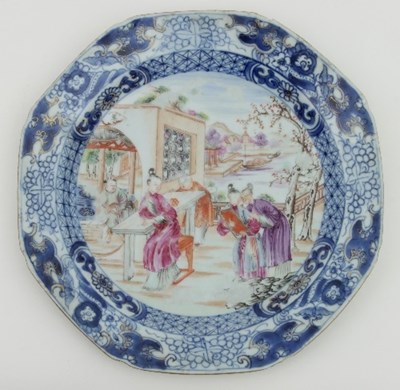 Lot 466 - A late 18th Century Cantonese octagonal plate,...