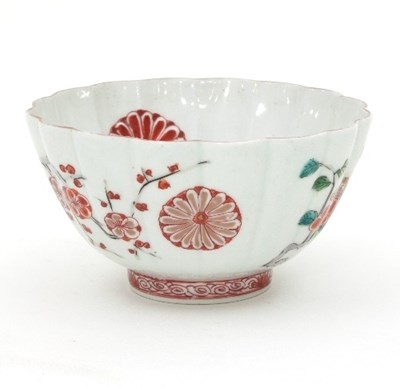 Lot 518 - A late 17th Century Japanese Imari ribbed bowl,...