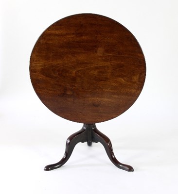 Lot 727 - A George III mahogany circular supper table,...