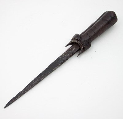 Lot 905 - A Medieval bollock dagger with carved hardwood...