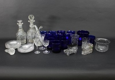 Lot 950 - A quantity of assorted glassware and blue...