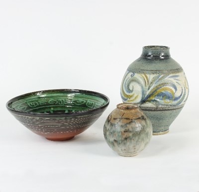 Lot 93 - A slipware bowl by Alan Lloyd with green glaze,...