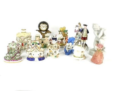 Lot 103 - A collection of decorative ceramics to include...