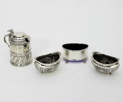 Lot 159 - A silver drum-shaped mustard pot, HA,...