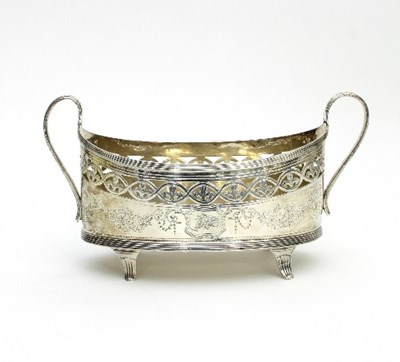 Lot 187 - A George III silver sugar basin, London 1792,...